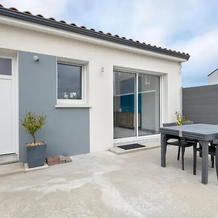 Holiday home Maison Moderne Pour 7 Personnes A *