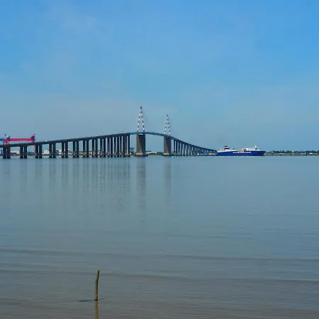 Holiday home Maison Moderne Pour 7 Personnes A Saint-Michel-Chef-Chef