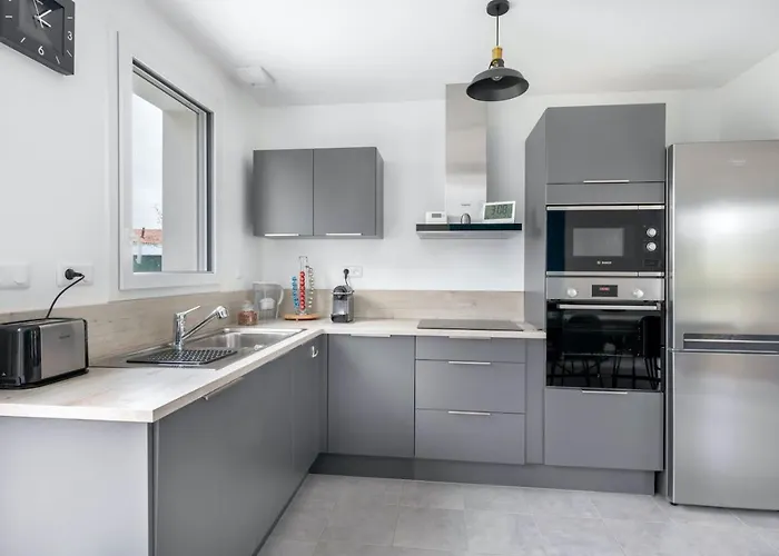 Maison Moderne Pour 7 Personnes A Holiday home *