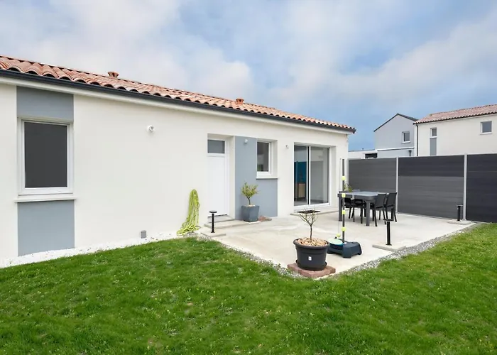 Maison Moderne Pour 7 Personnes A *