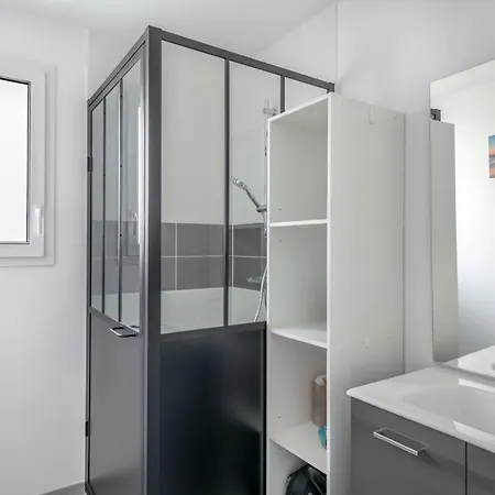 Maison Avec Jardin 6 Adultes 1 Enfant *