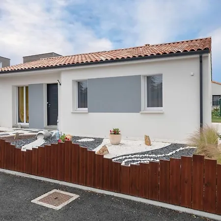 Maison Moderne Pour 7 Personnes A *