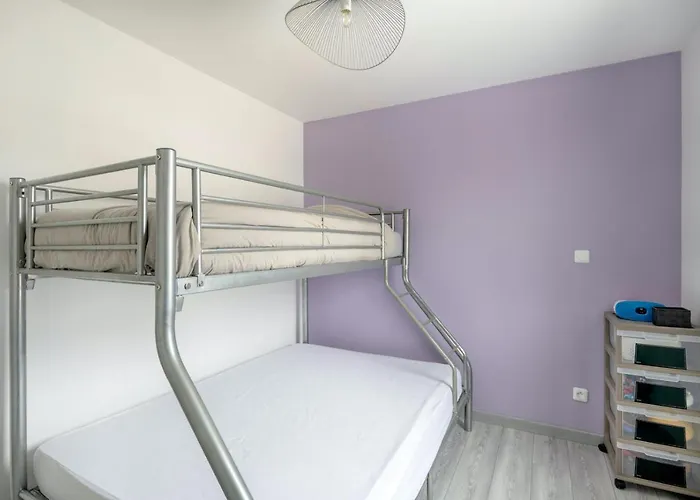 Maison Moderne Pour 7 Personnes A *